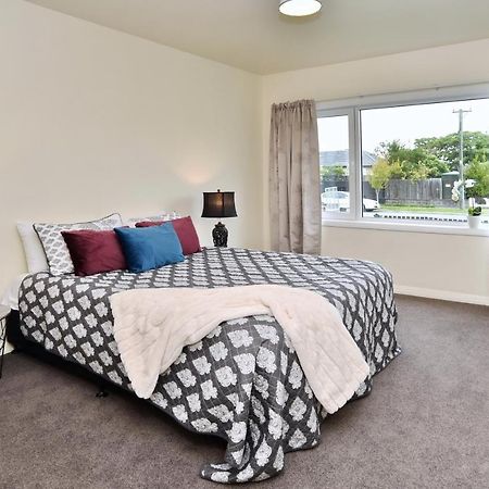 Weston Villa - Christchurch Holiday Homes Экстерьер фото