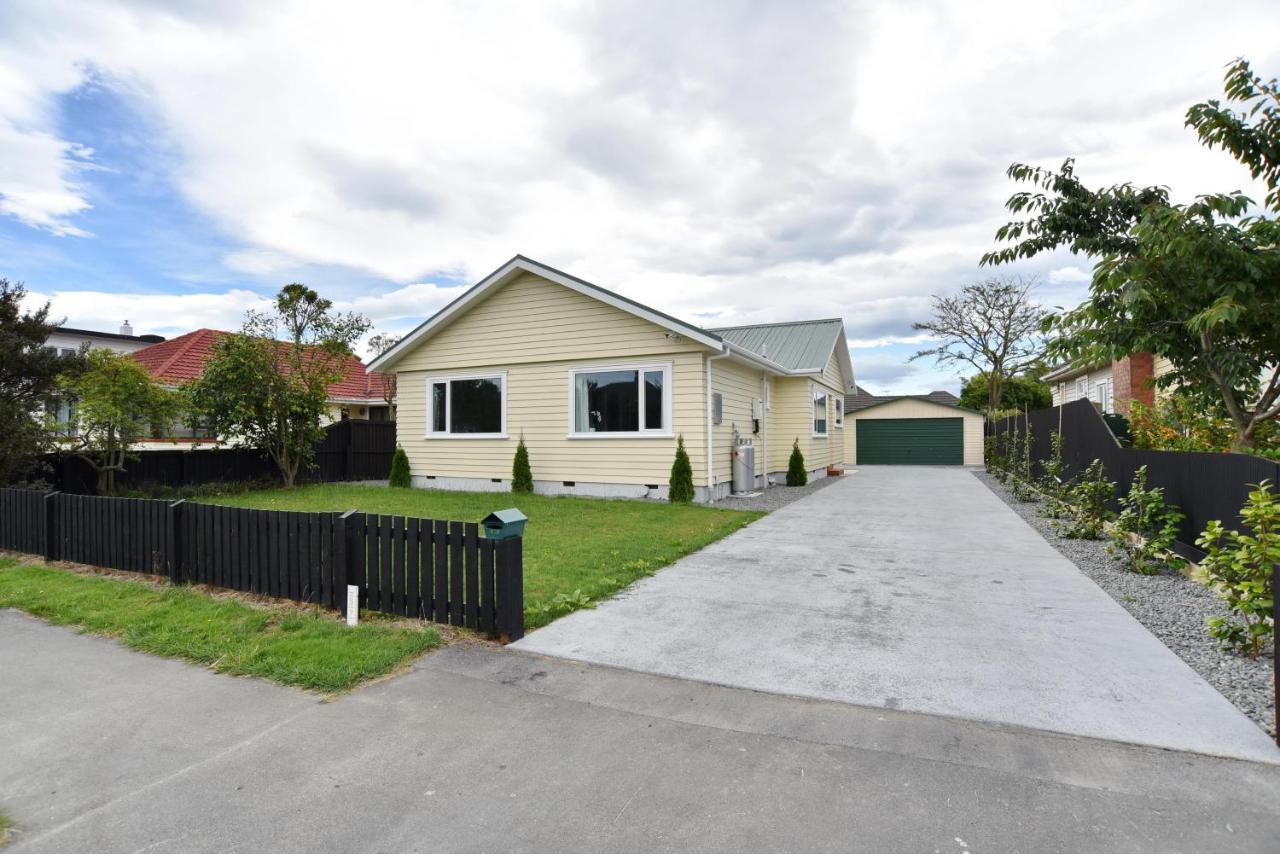 Weston Villa - Christchurch Holiday Homes Экстерьер фото