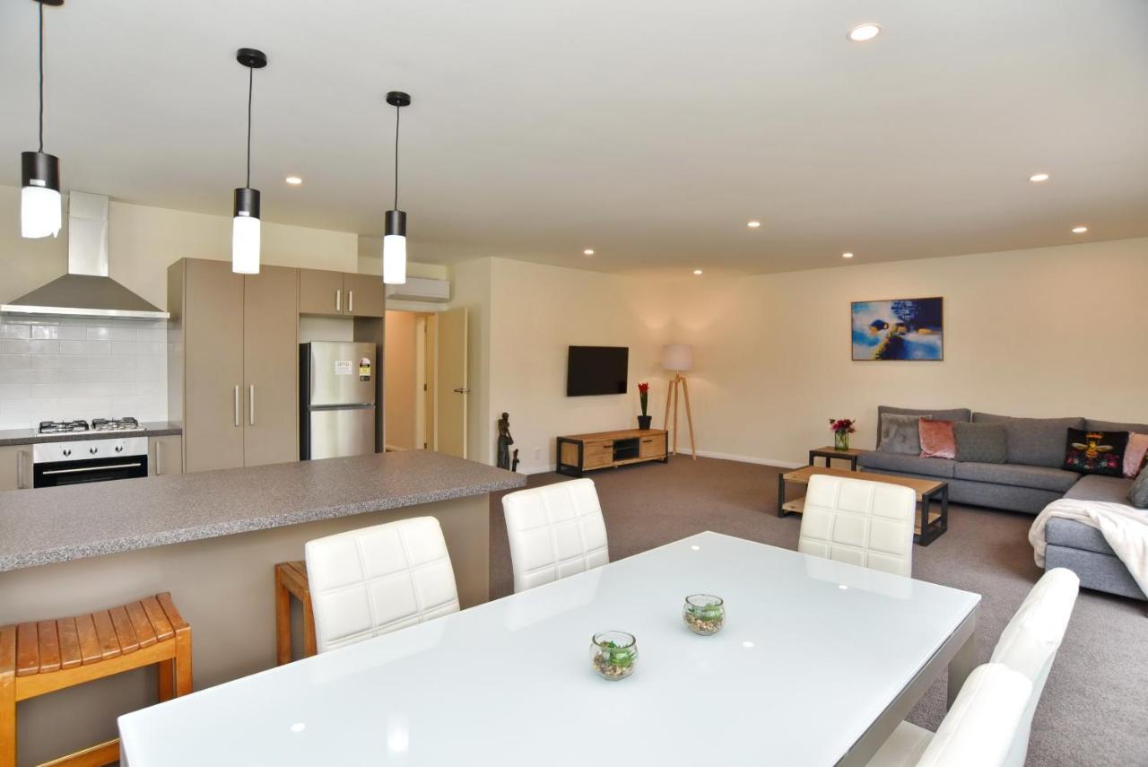 Weston Villa - Spacious & Family Friendly - Bookahome Крайстчёрч Экстерьер фото